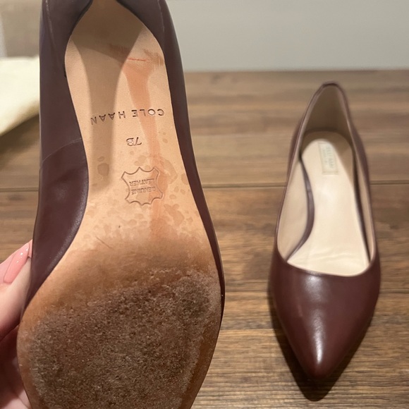 Cole haan heels - excellent condition - Picture 3 of 3